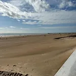 Le Nid Montois, 50m De La De La Baigneuse *